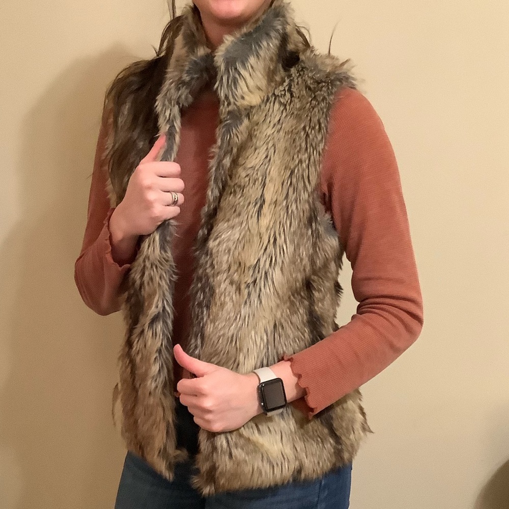 TCEC: FAUX FUR Vest